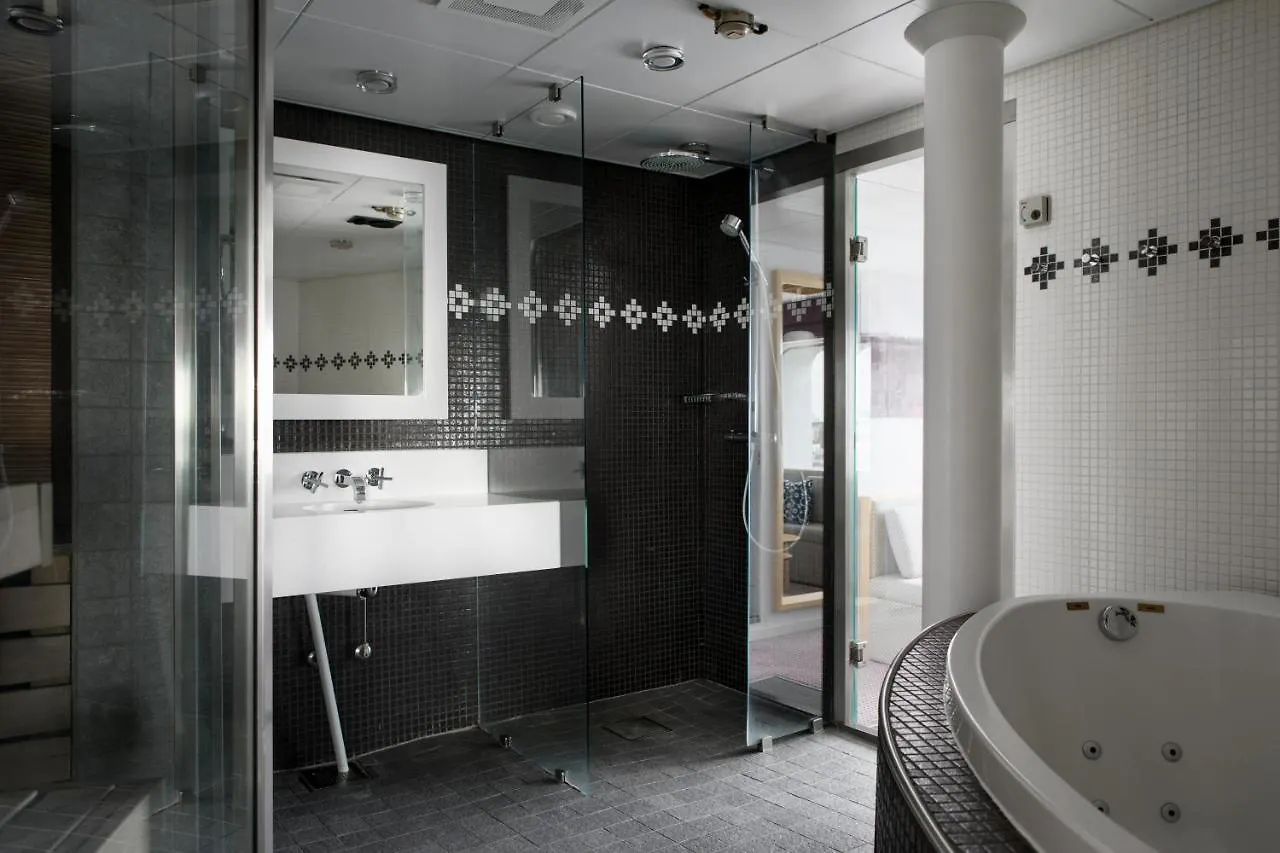 Silja Line Ferry - Helsinki 2 Nights Return Cruise To Stockholm Hotel